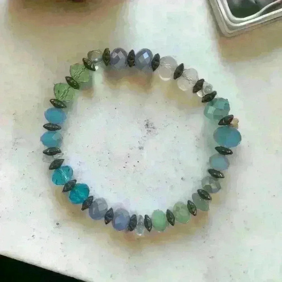 Turquoise Handmade Beaded Stretch Bracelet. New Without Tags. Unisex - Picture 1 of 2